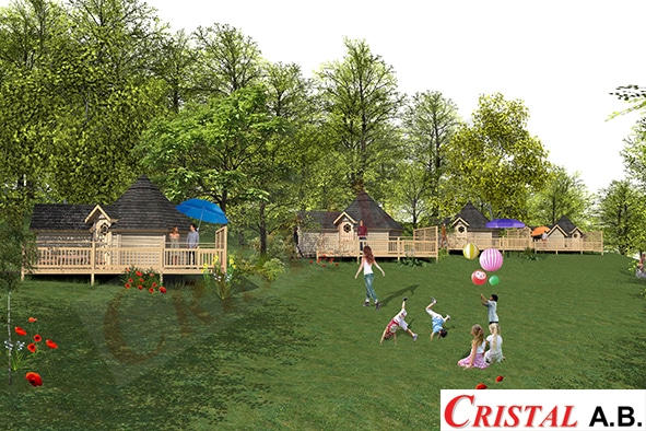 Cabanes en bois Cristal A.B. nichées en forêt avec enfants jouant sur une pelouse ensoleillée.